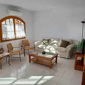 https://chalet-a-100m-de-la-playa-de-cristal-pino-alto.catalonia-hotels.com